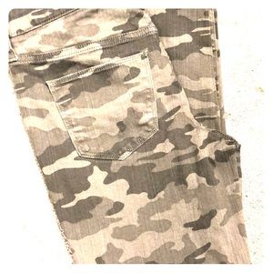 Universal thread jeans